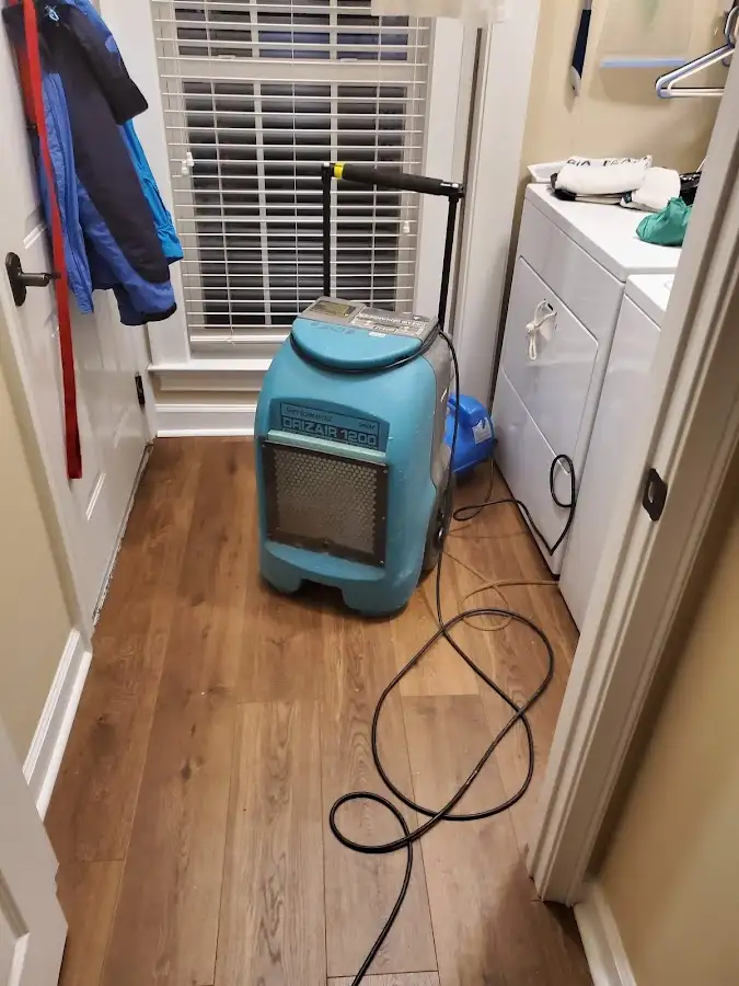 Commercial dehumidifier deployed for Crawl Space Restoration in Lincolnwood